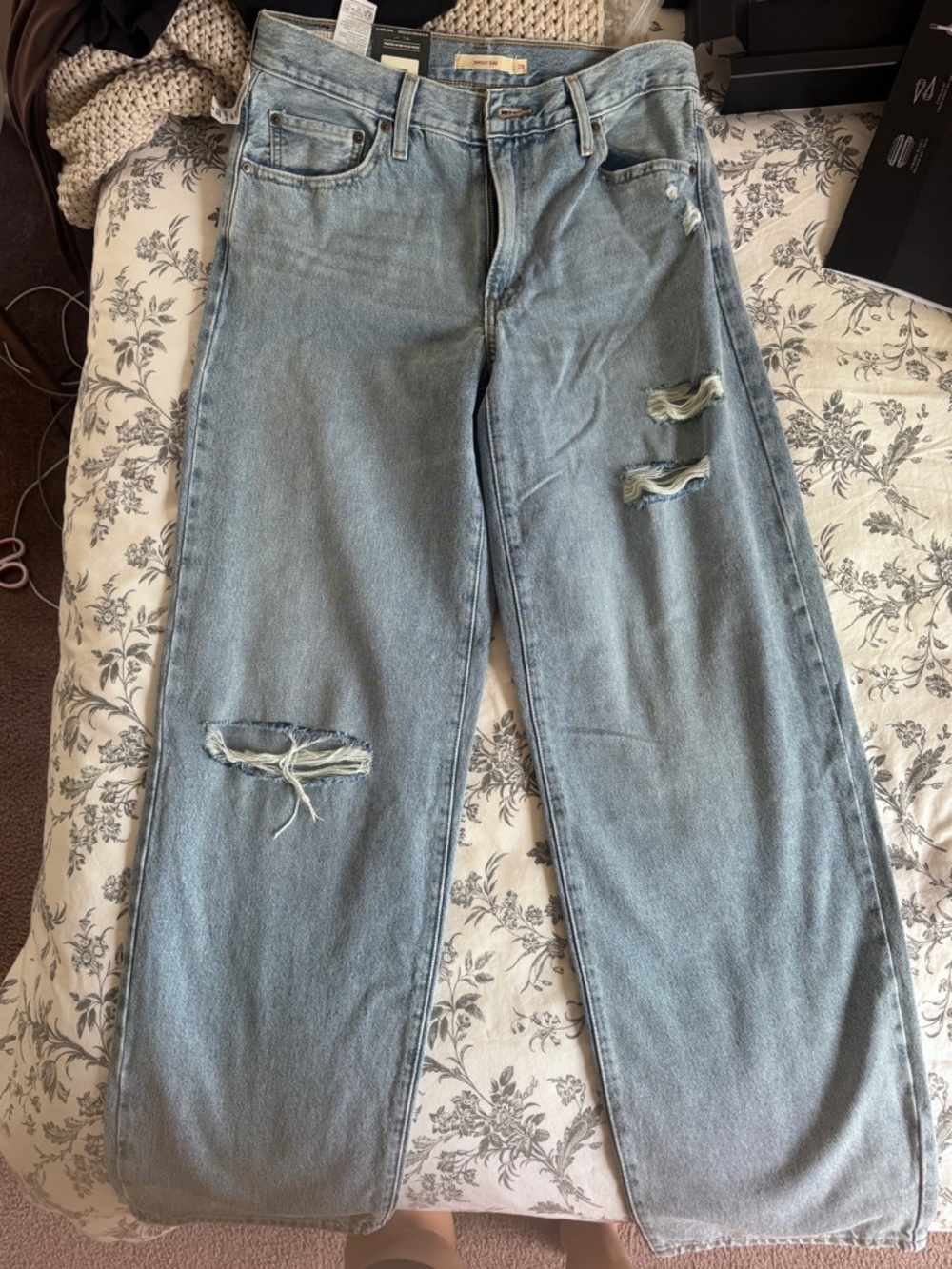 Levi’s Baggy Dad Jeans Brand new with tag Light Wash Distressed Straight Leg